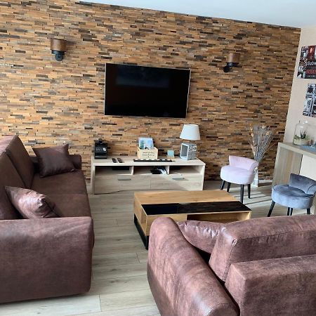 Au Coeur De Lisieux 83 M2 Et Vue Sur La Basilique Apartment Bagian luar foto