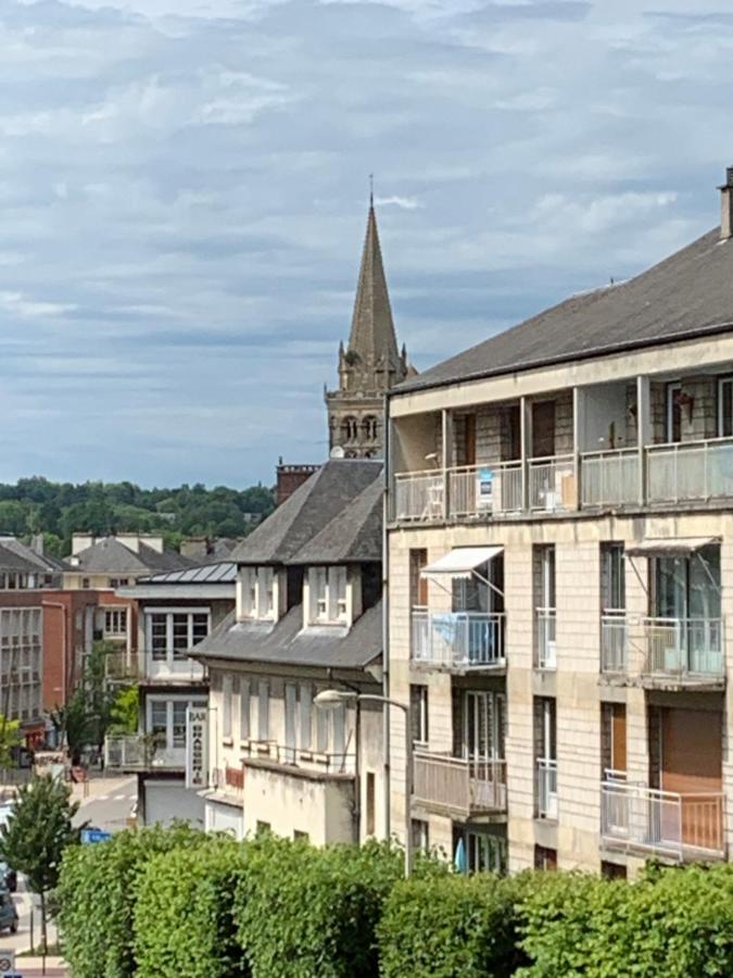 Au Coeur De Lisieux 83 M2 Et Vue Sur La Basilique Apartment Bagian luar foto
